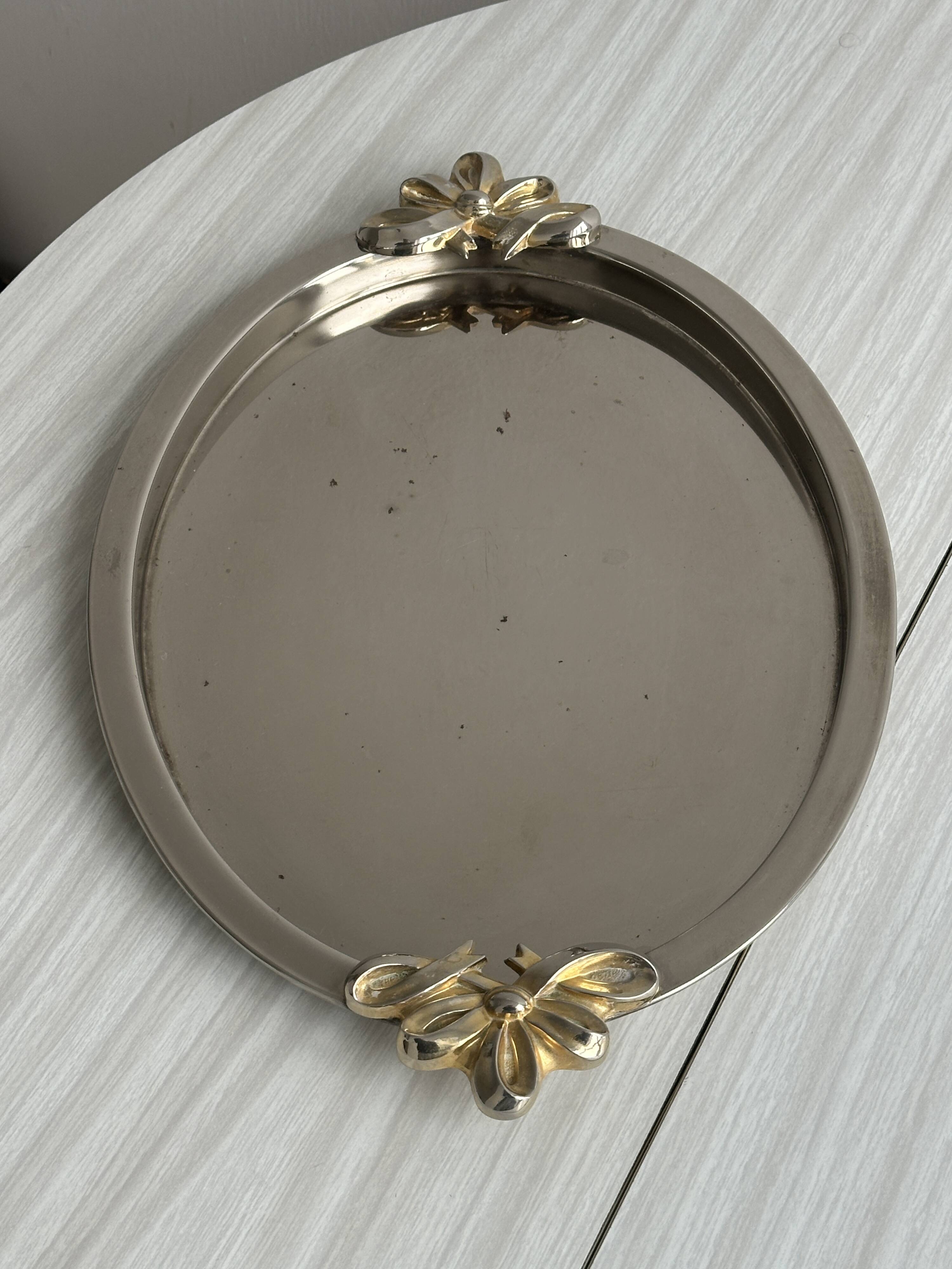 Light metal tray