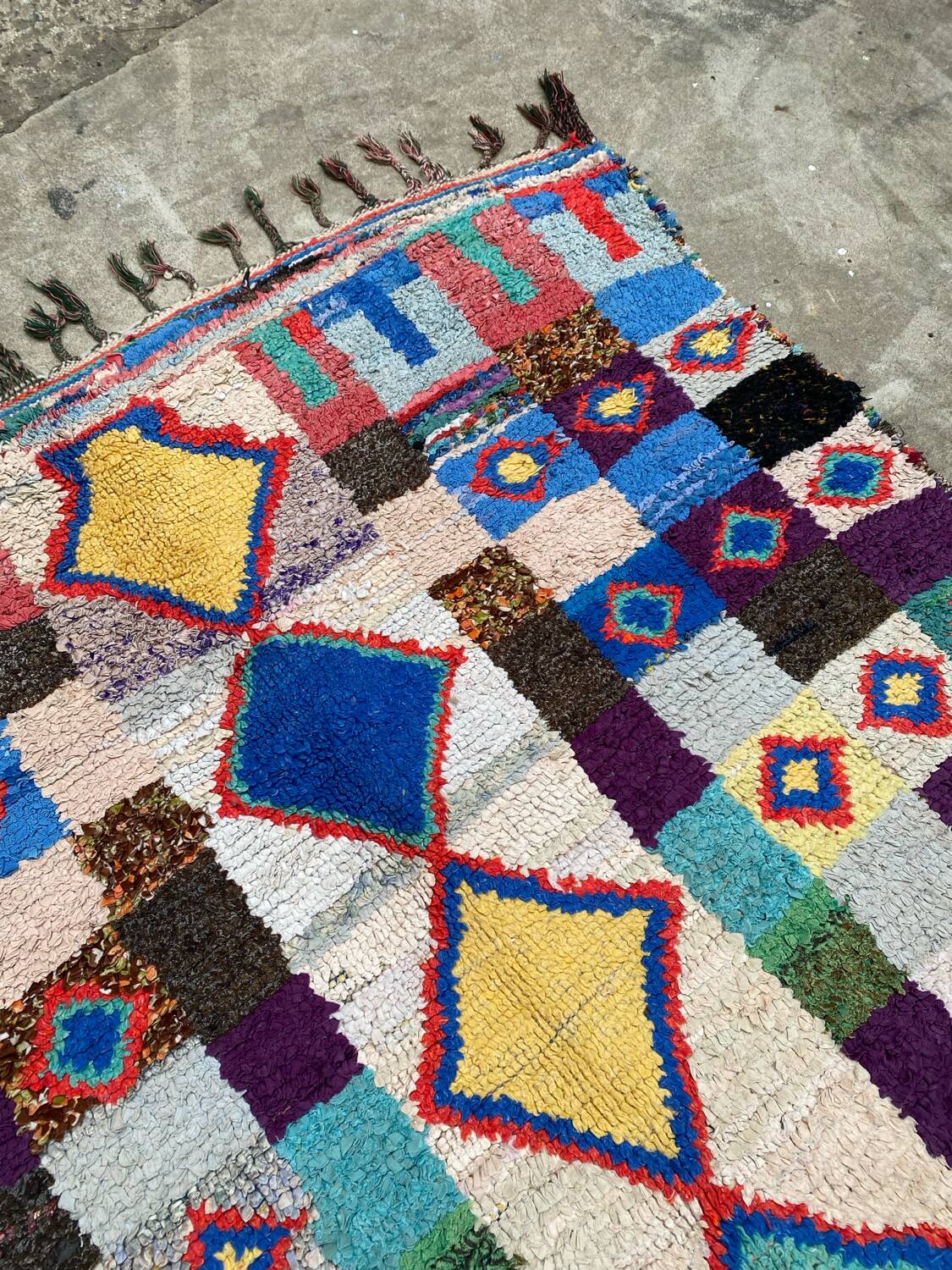 Vintage Berber rug 250 x 140 cm