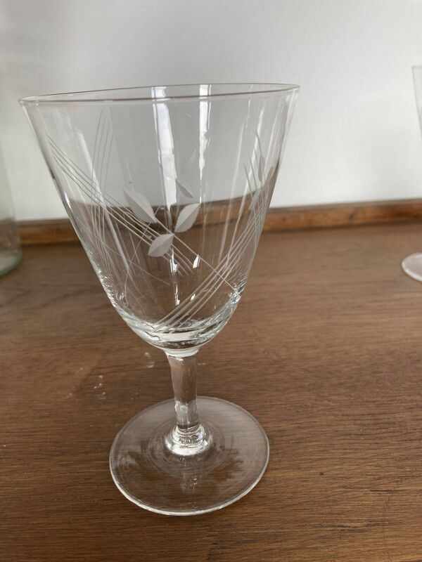 Série de 6 verres ciselés