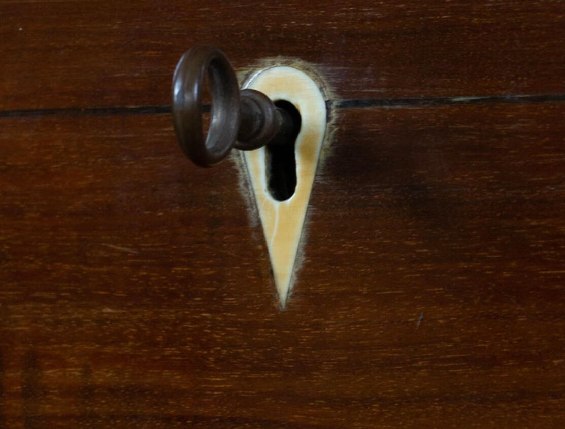 Commode georgian english secretary in mahogany, 1816