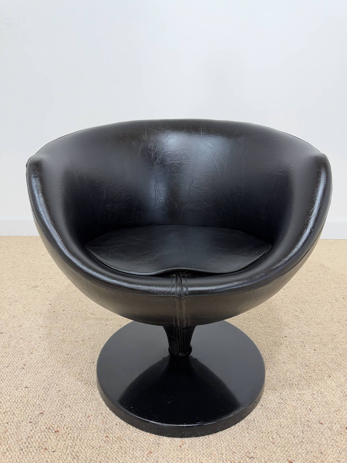 Luna armchair – Pierre Guariche for Meurop, 1967