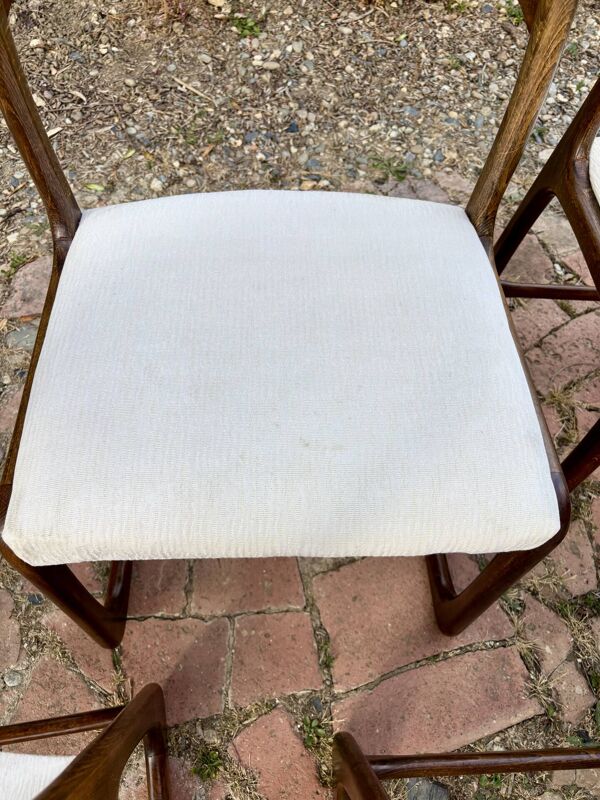 Quatre chaises Baumann traîneau vintage design 1960 1970