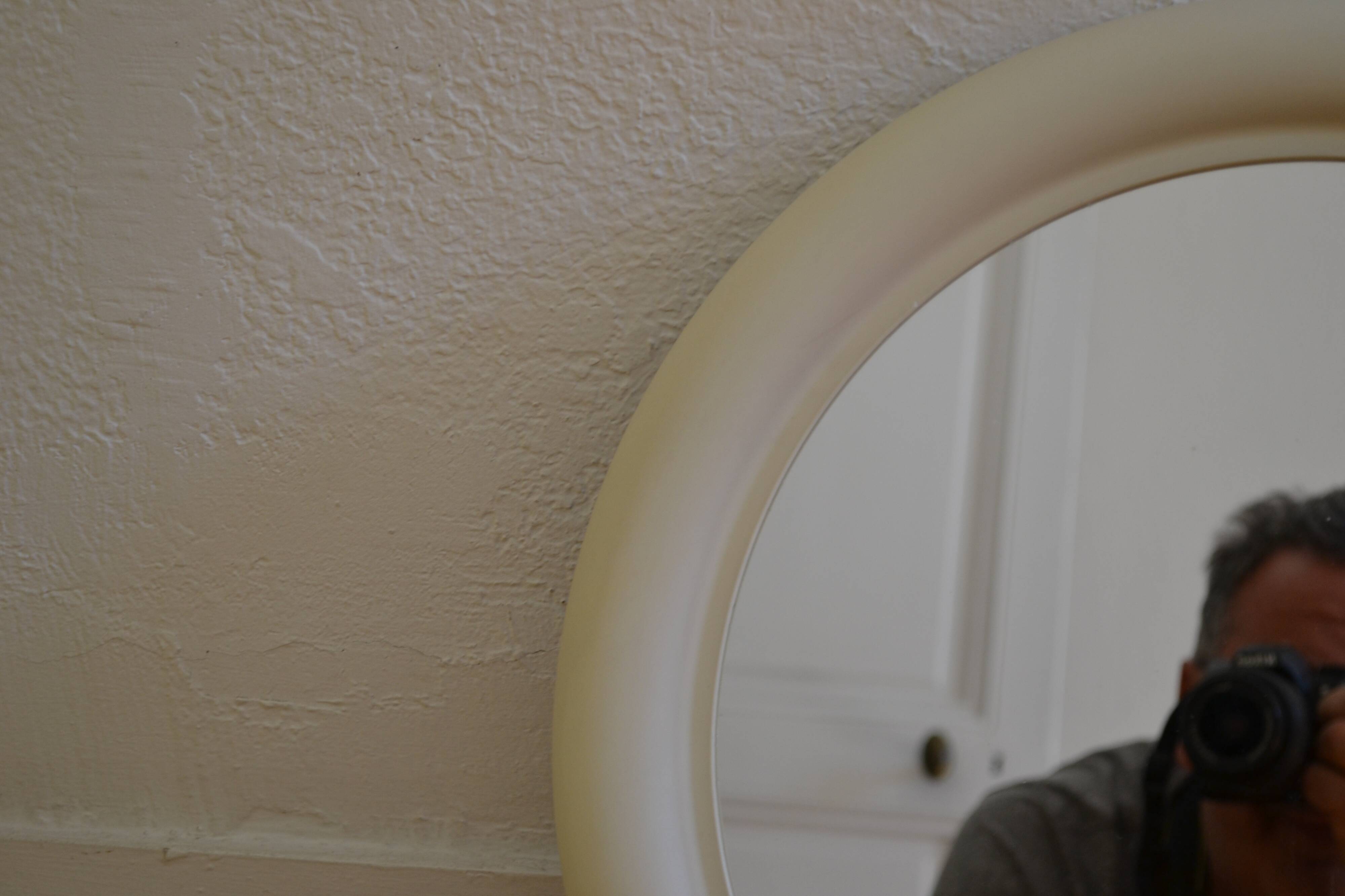 round white plastic mirror 1970s 1970 United Kingdom D:44cm