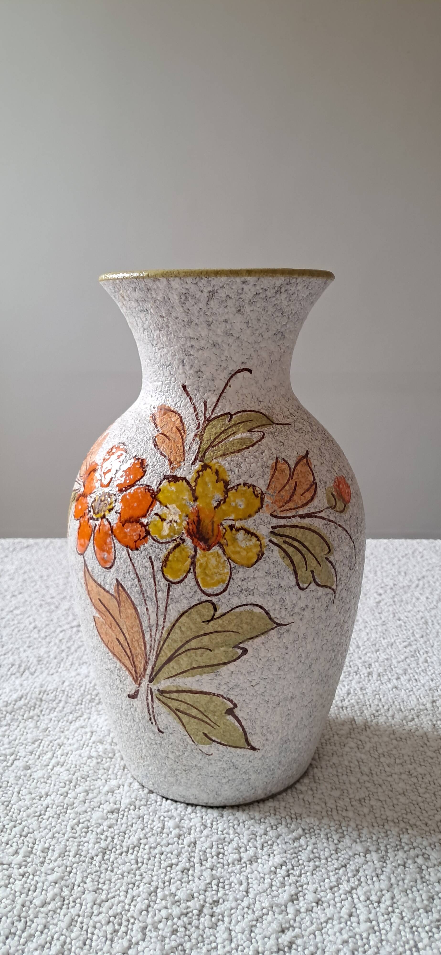 Vintage Italian vase from the 1970s.
