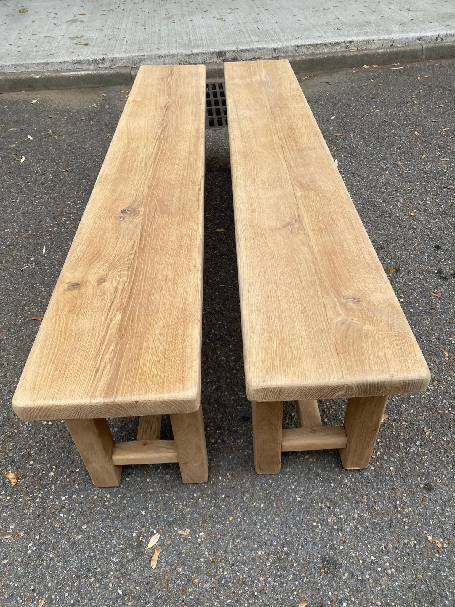 2 stripped farmhouse benches in solid oak, 1970, 175cm.