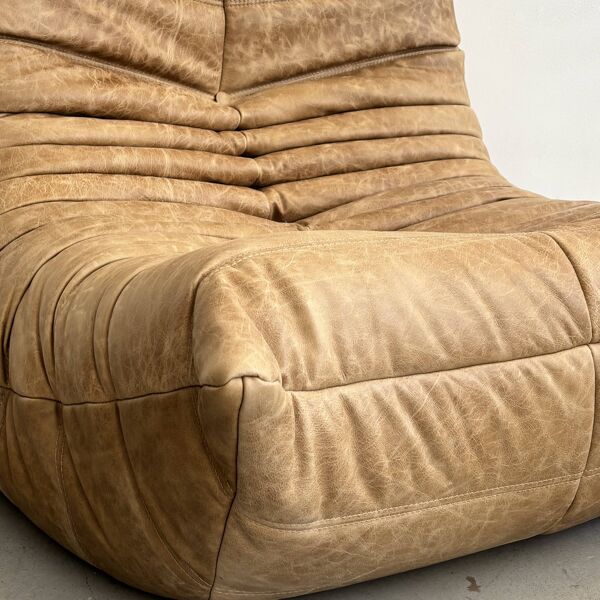 Chauffeuse Togo en cuir marron