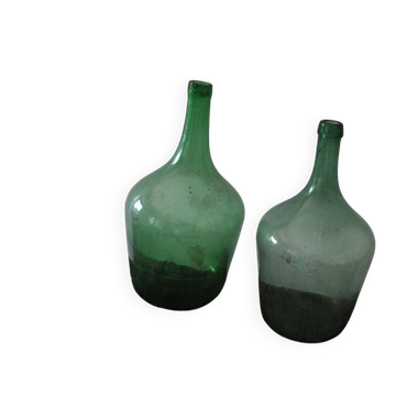 Paire de bouteilles à vin vintage vertes en verre – Hongrie / République tchèque, set de 2