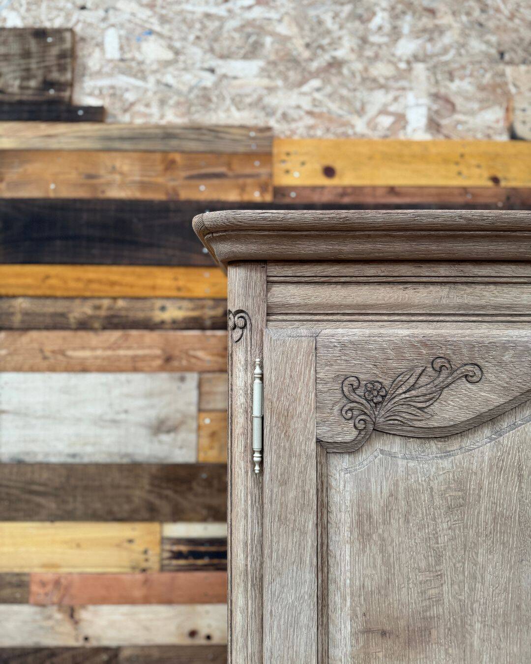 Oak wardrobe in Louis XV style