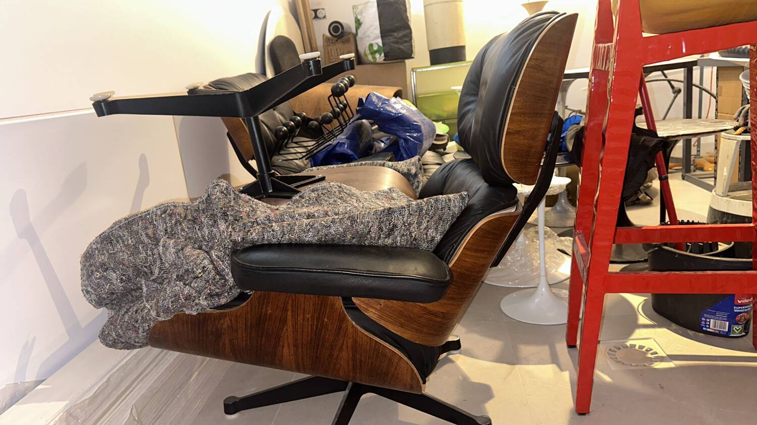 Lounge chair Eames international furniture