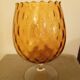 Vase sur pied en verre orange