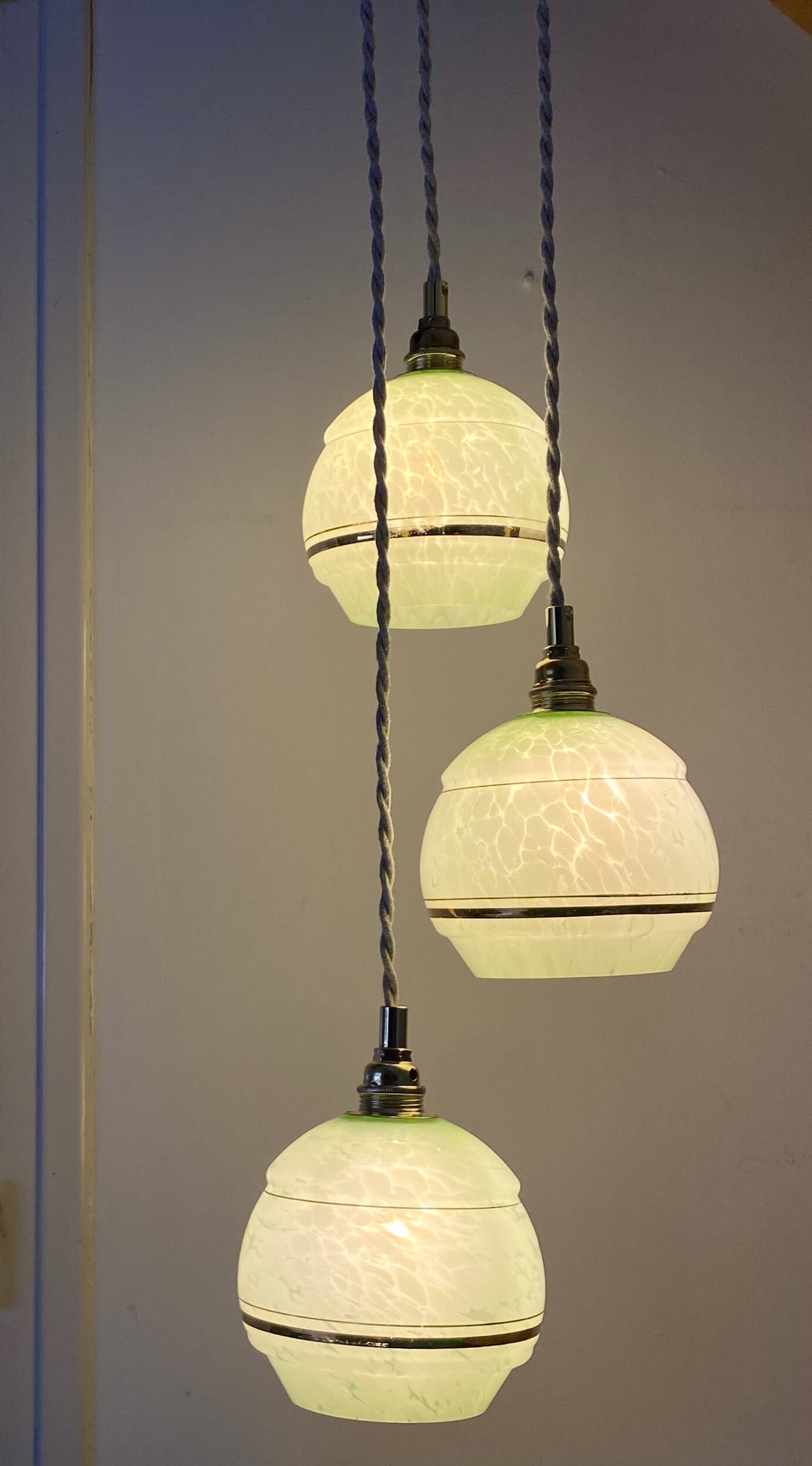 Vintage art deco triple globe pendant light in mint and gold glass