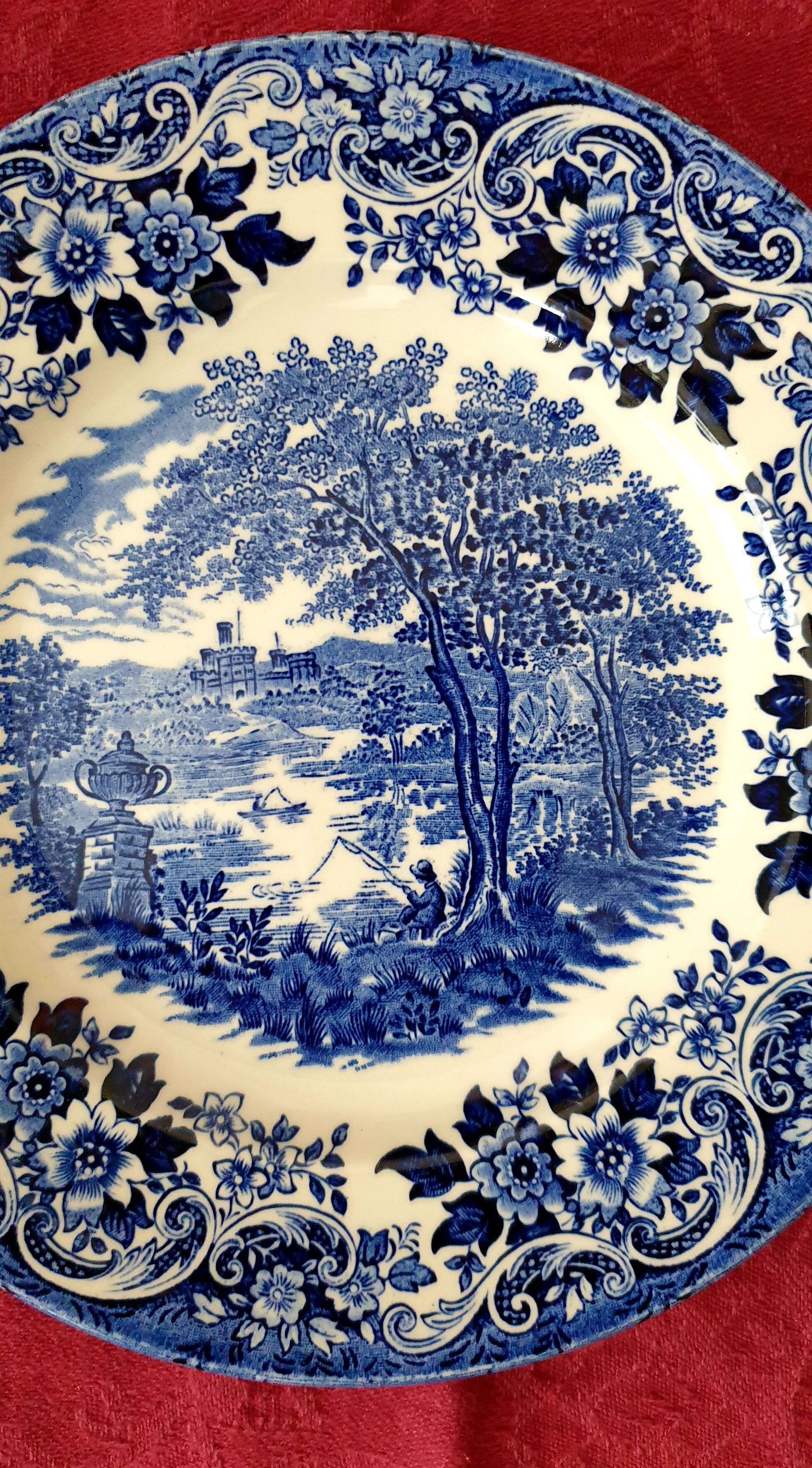 Les pêcheurs du lac - english porcelain plate churchill