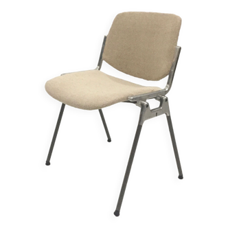 Paire de chaises G. Piretti pour Castelli années 70 retapissées beige