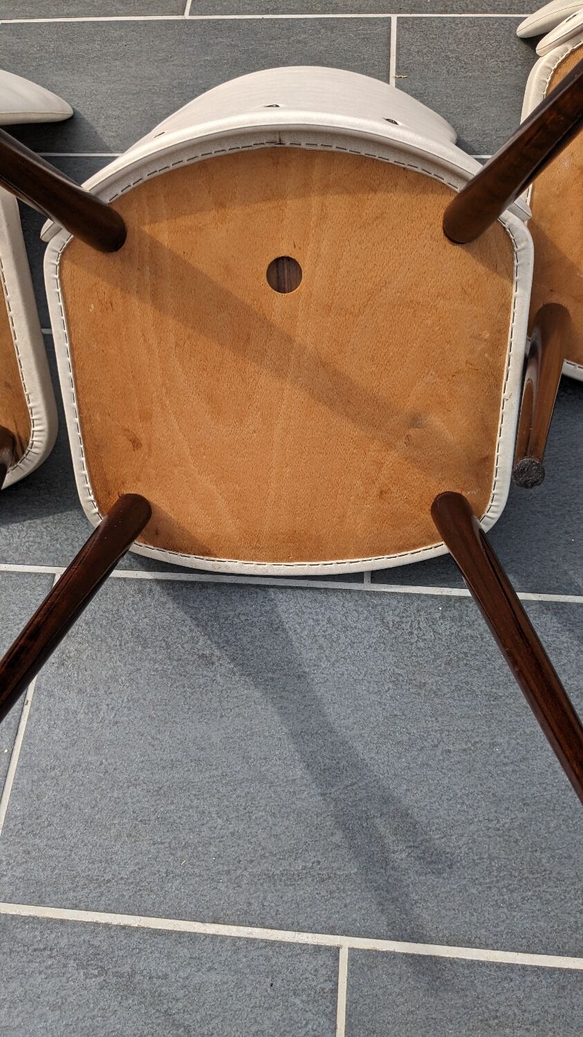 Baumann Essor model chairs