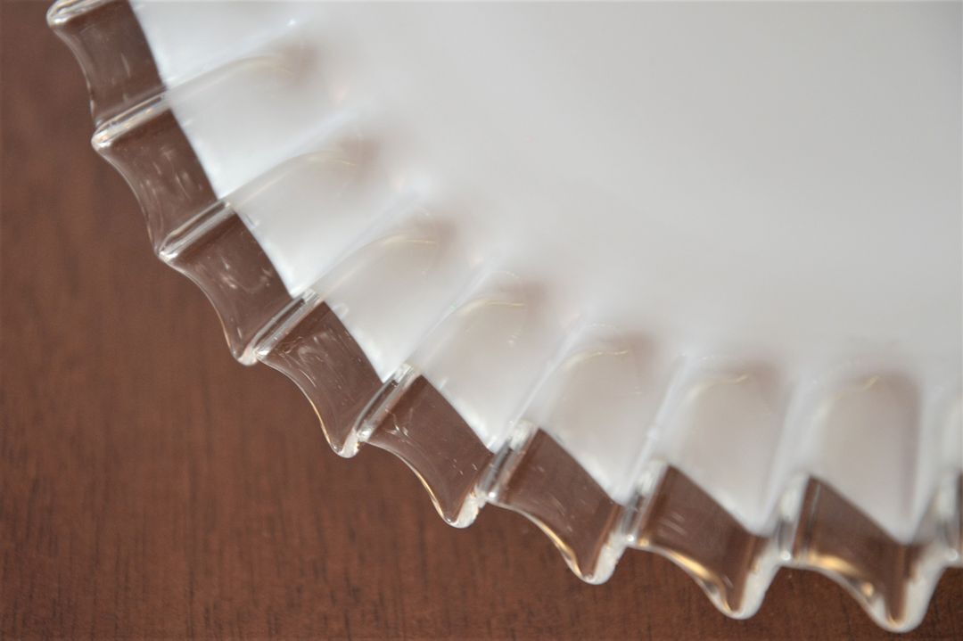 Golden articulated wall lamp, white opaline in pleated glass