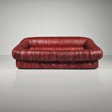 "Bordeaux 'Piumino' canapé by De Pas, D'Urbino and Lomazzi for Dall'Oca, 1970"