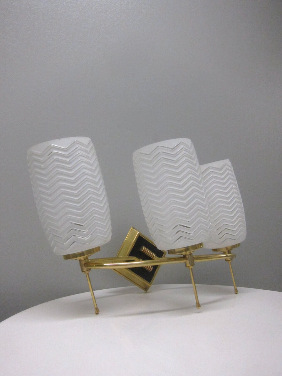 Apply 3 lights, 1950 Arlus light