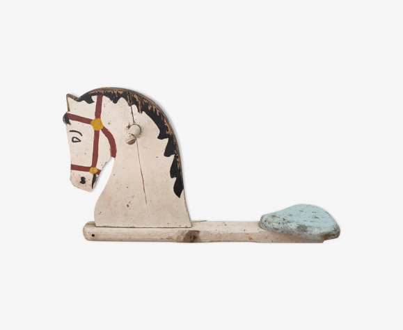 Tête de cheval à bascule