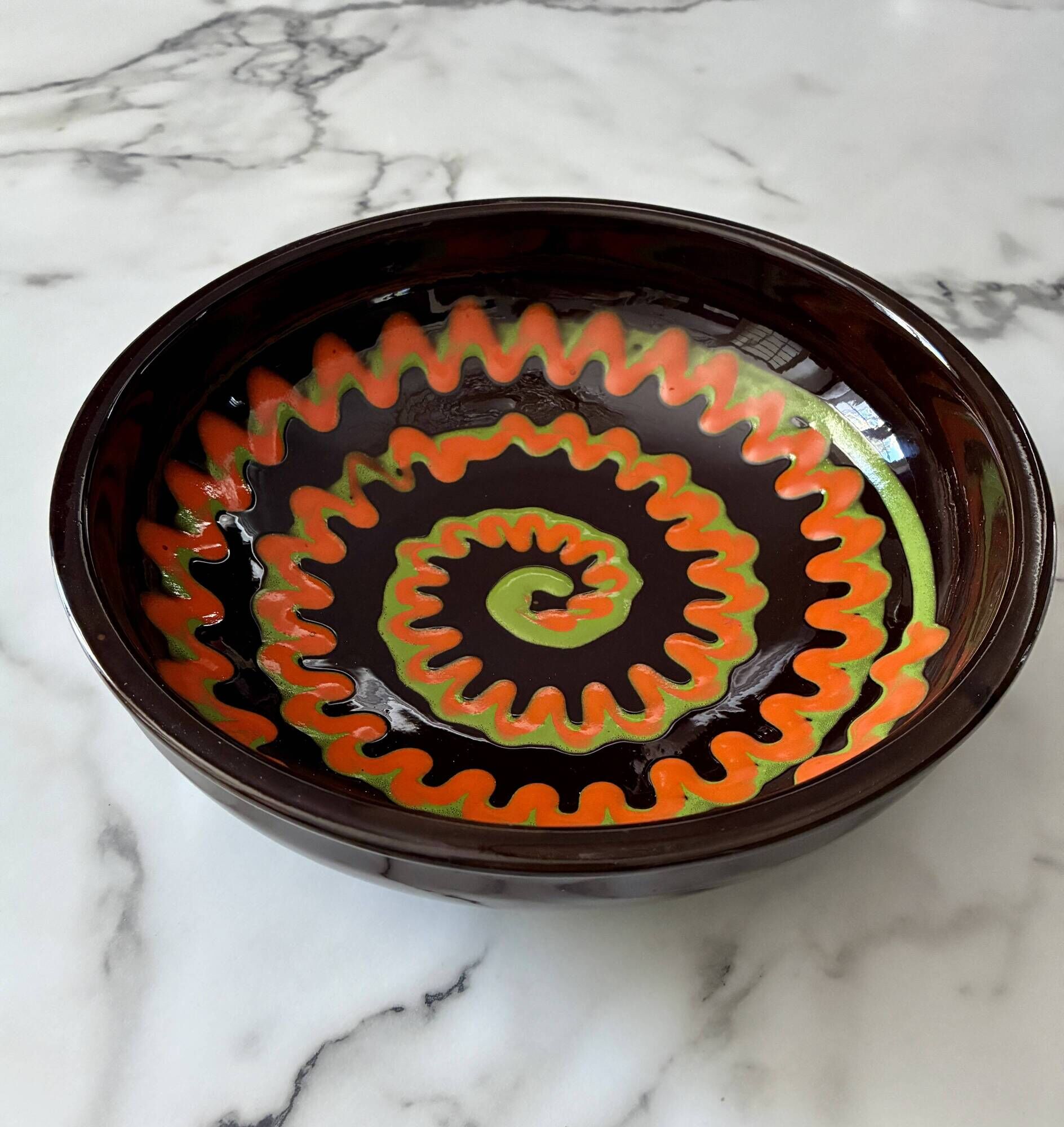 Flat round salad bowl Catalonia