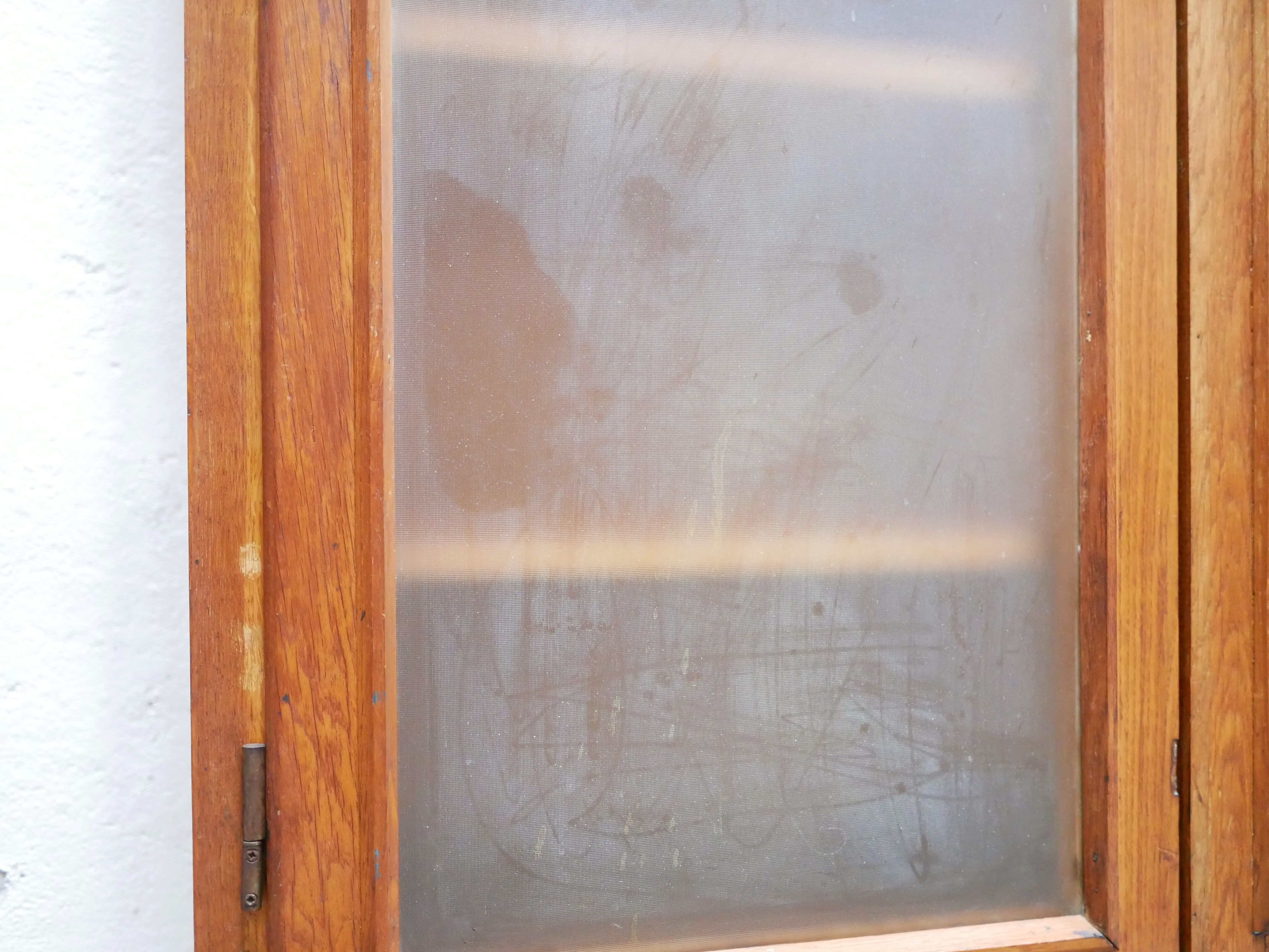 Bibliothèque vitrée vintage en bois