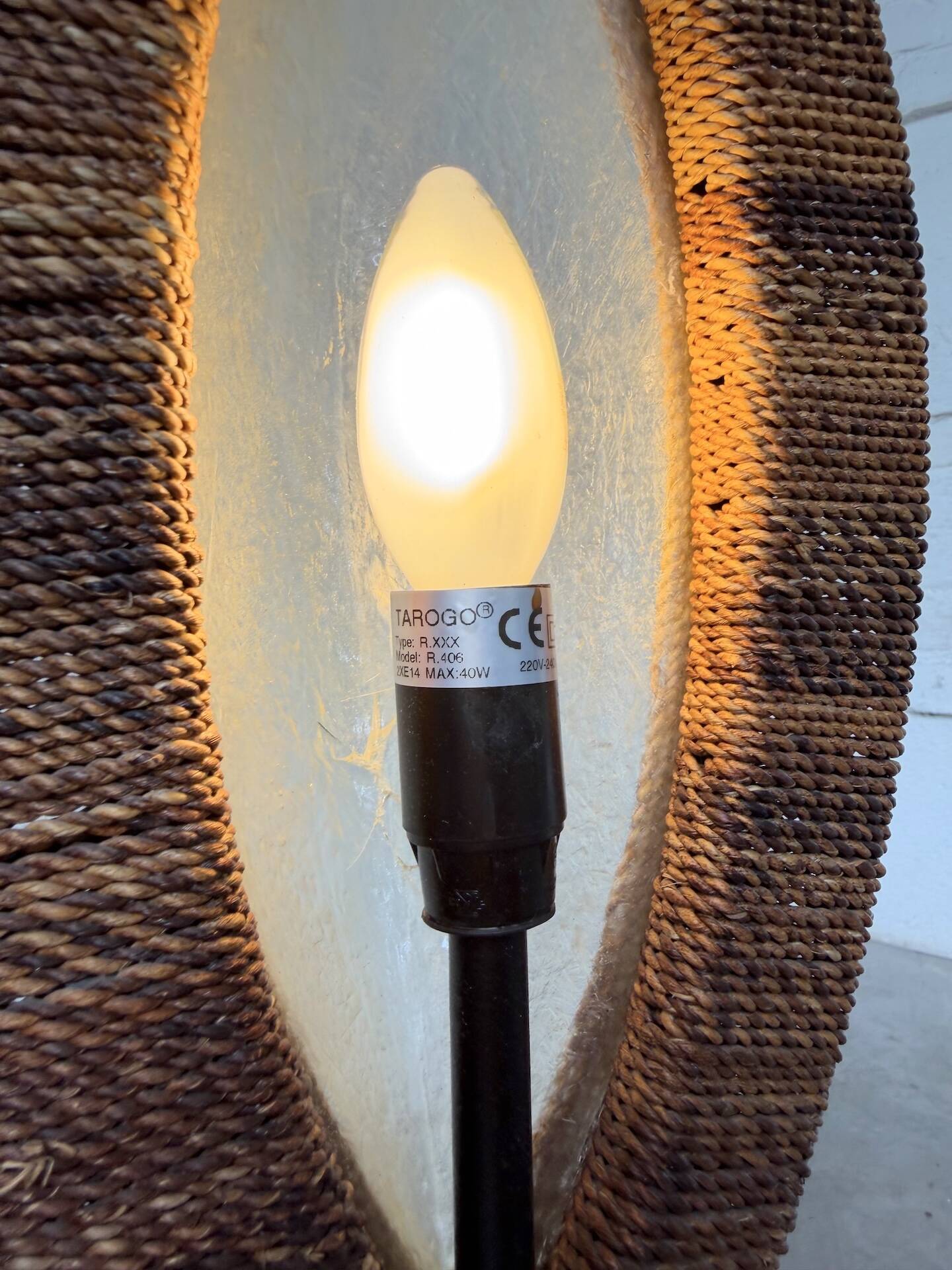 Lampadaire bronze et corde 1970