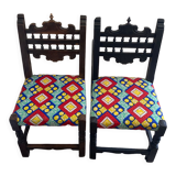 Pair chairs