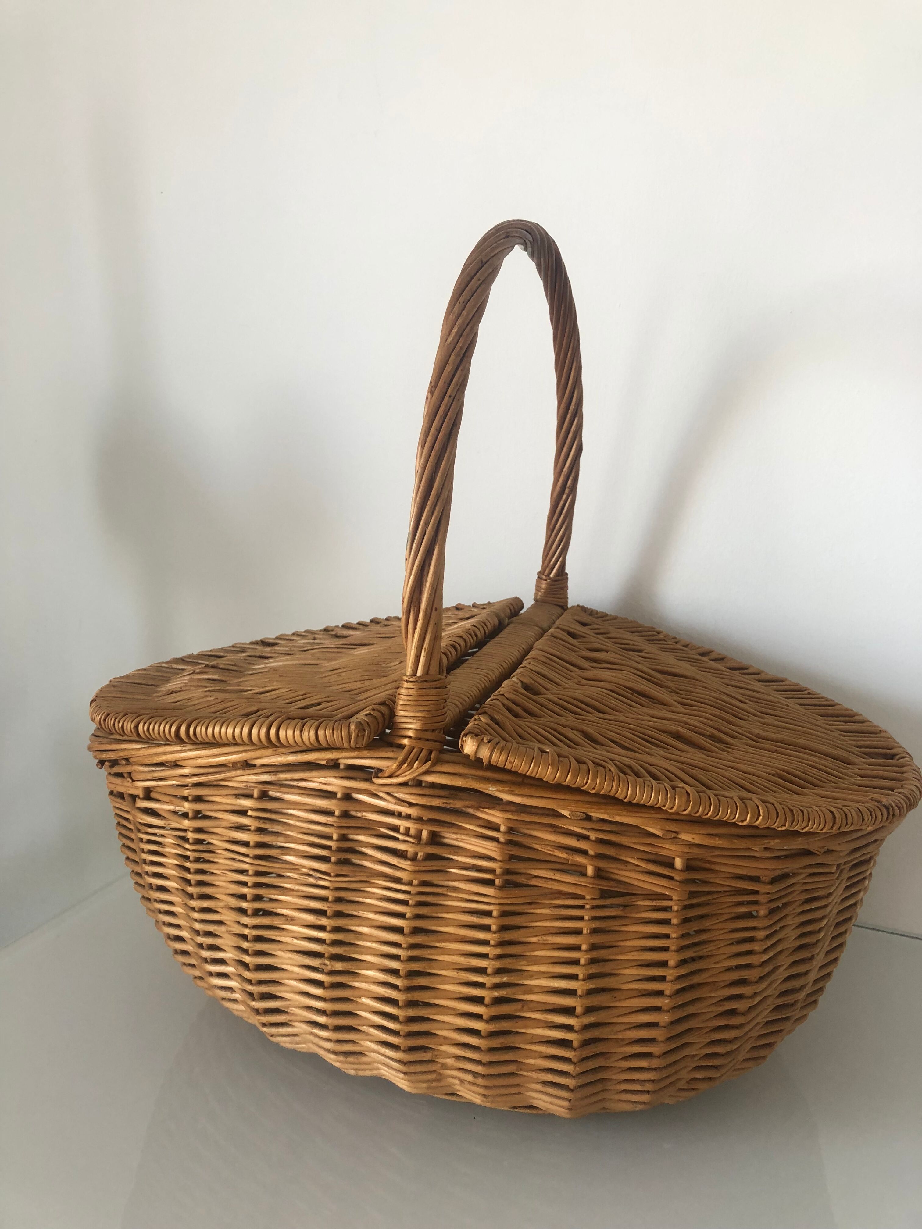 Wicker basket