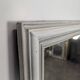 Grand miroir rectangulaire à cadre en bois laqué blanc