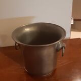 Ice bucket or cooler