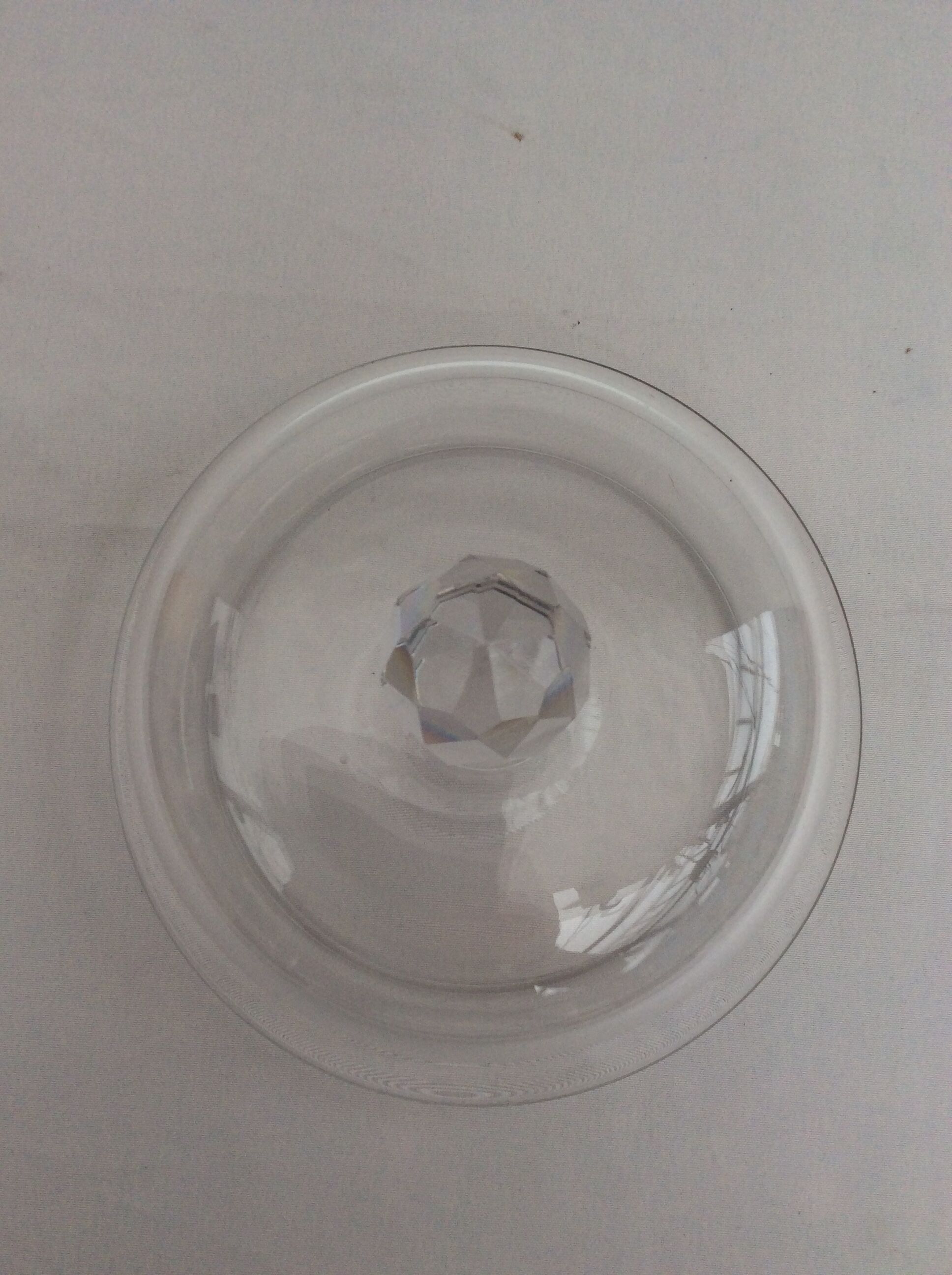 Cloche en cristal avec son assiette