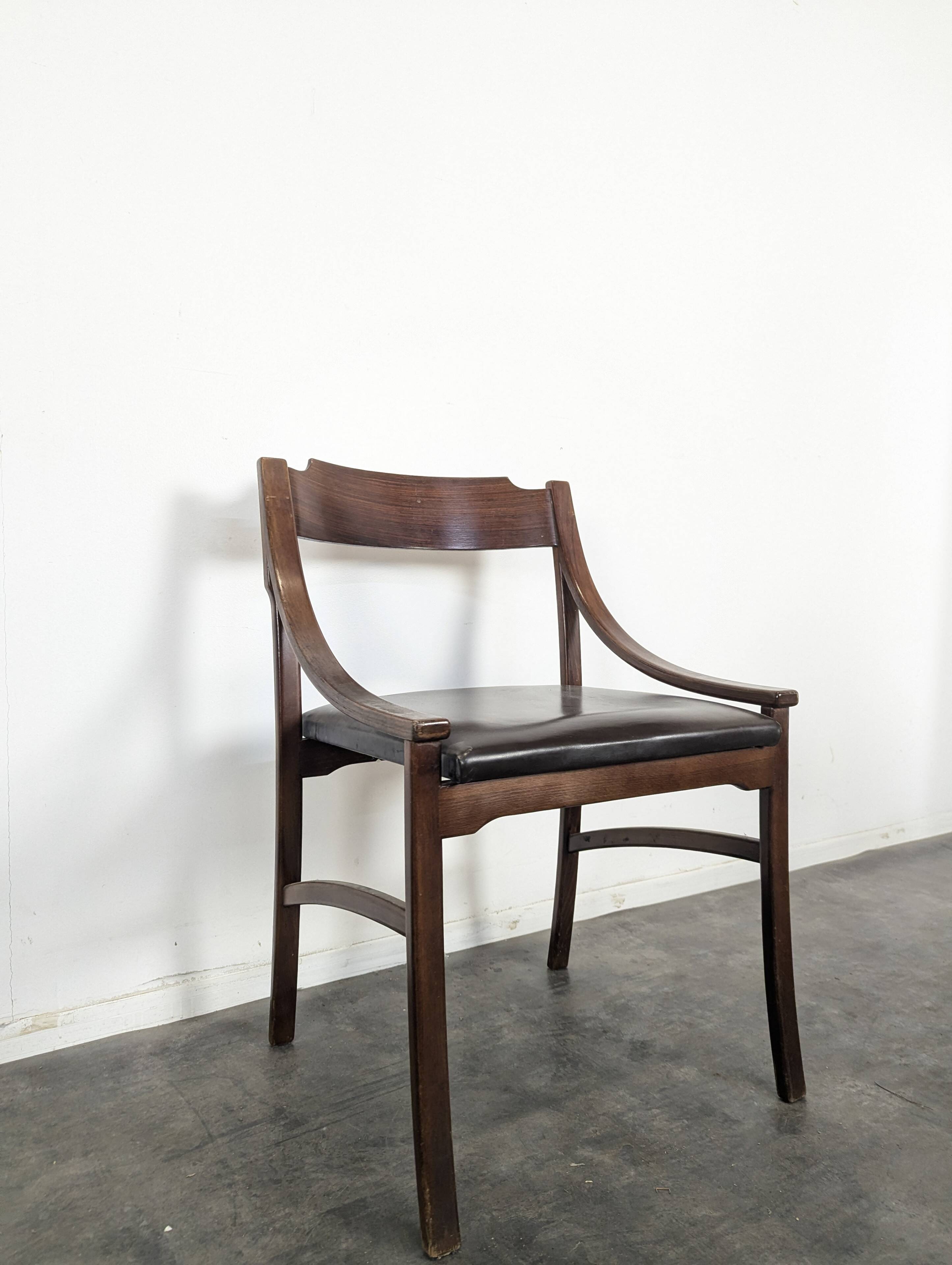 Set of 4 chairs model 110 by Ico Parisi