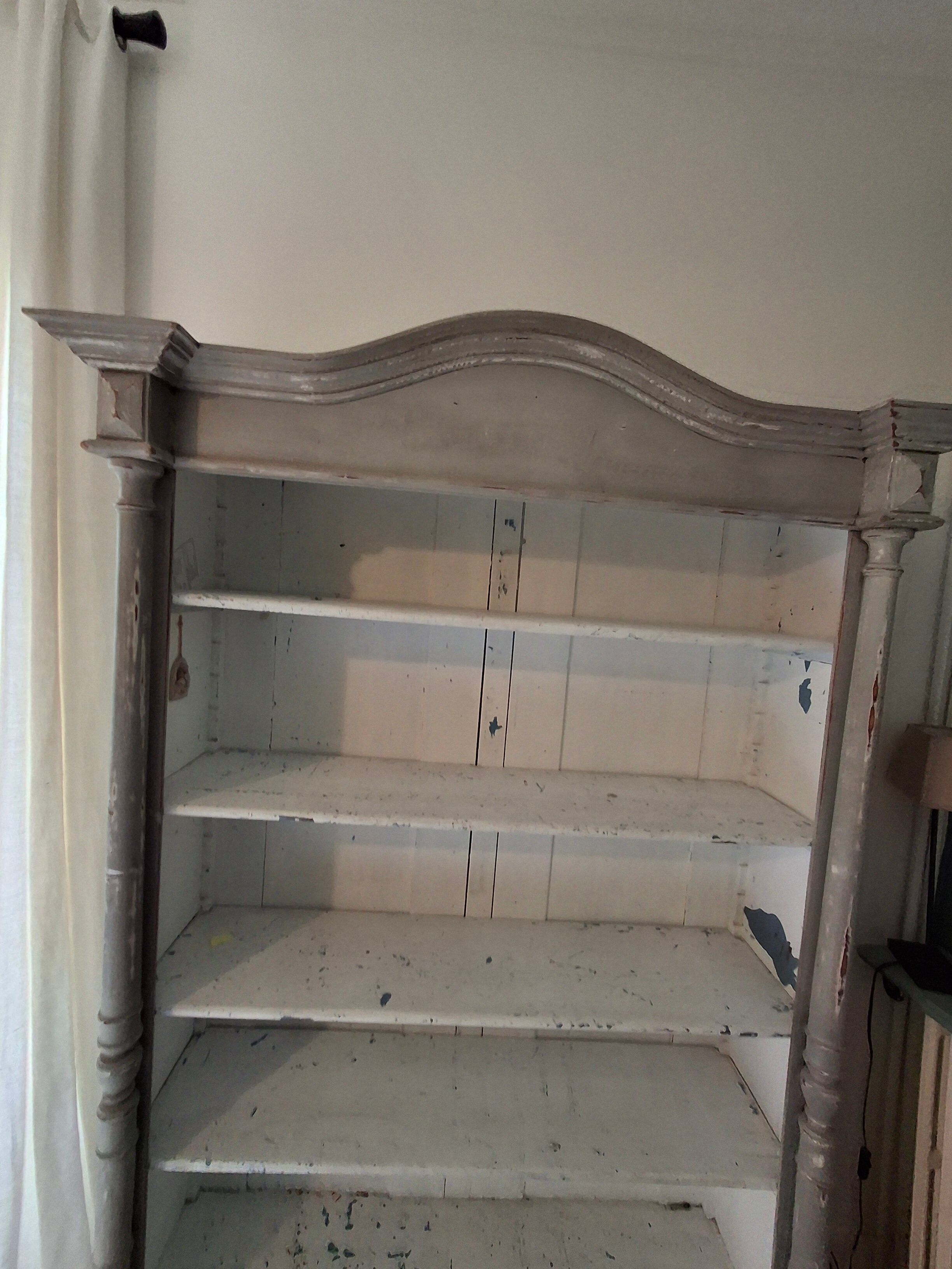 Shabby chic library