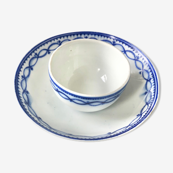 Manufacture française de Tournai, époque XVIIIe siècle - Rares tasse et sous tasse en porcelaine bla