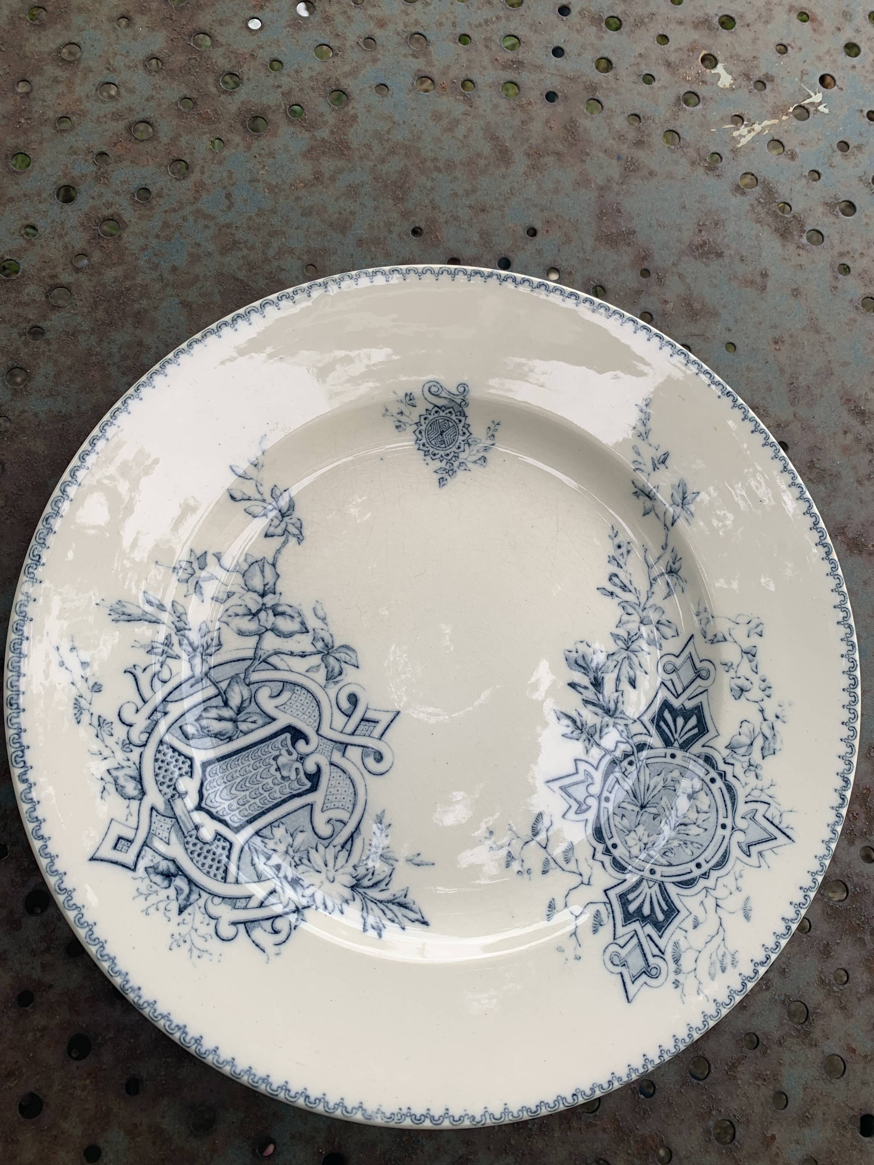 Large plate, earthenware dish, cartridge model, sarreguemines, U & C, made in France, earthenware