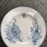 Assiette, plat en faïence, modèle "Cartouches", Sarreguemines, U&C