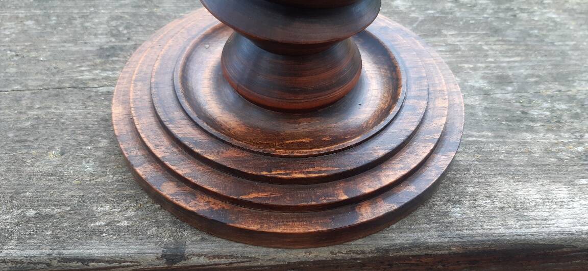 Art Deco turned wood lamp