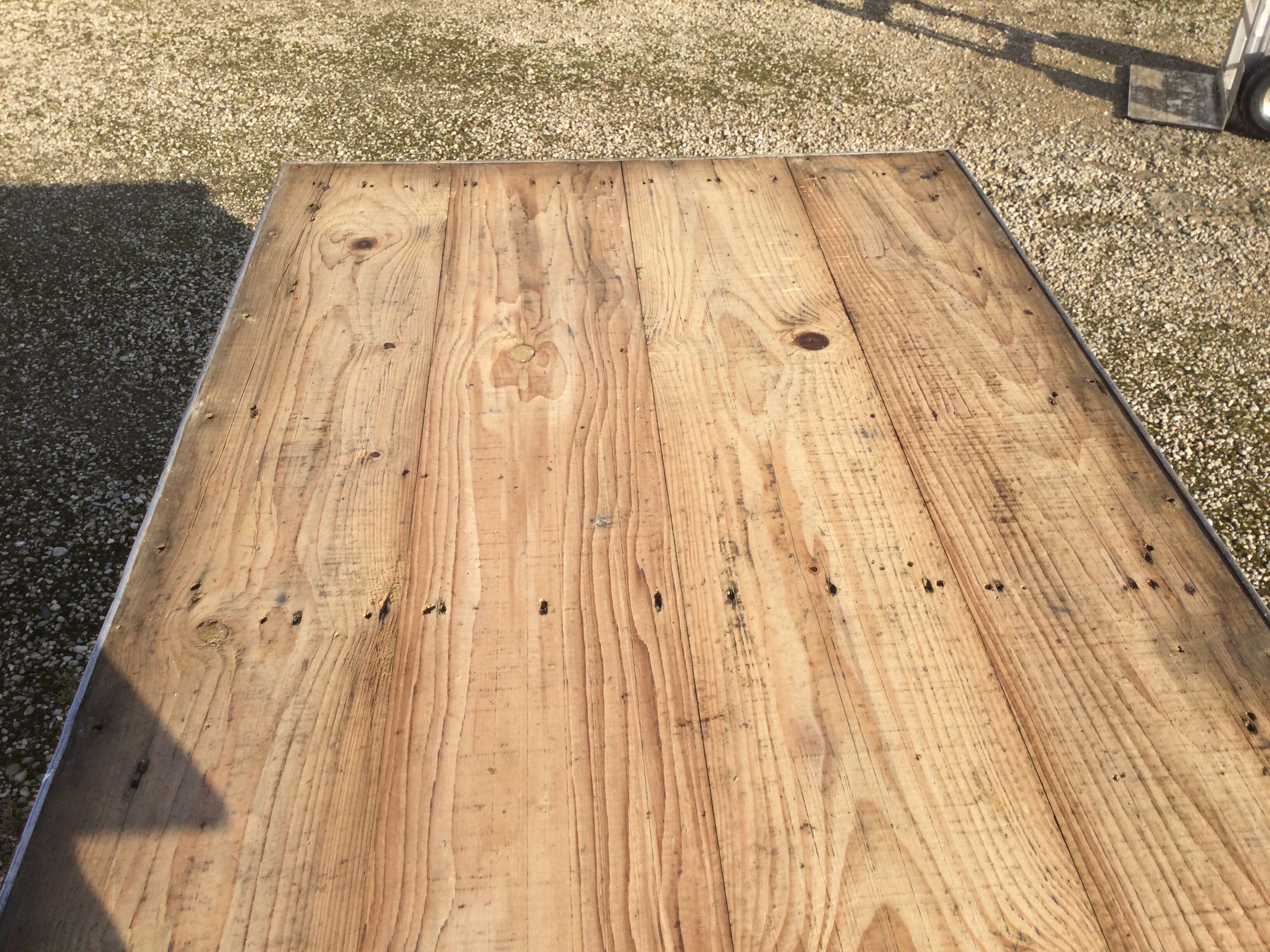 Farm table