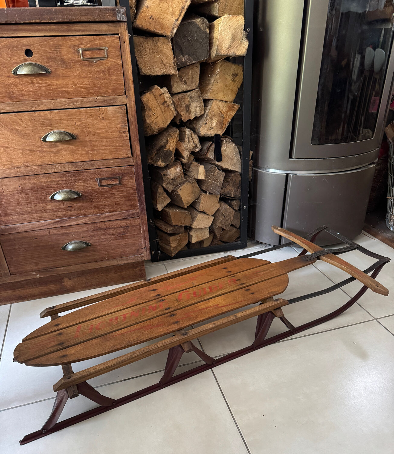Ancienne luge américaine en bois vintage