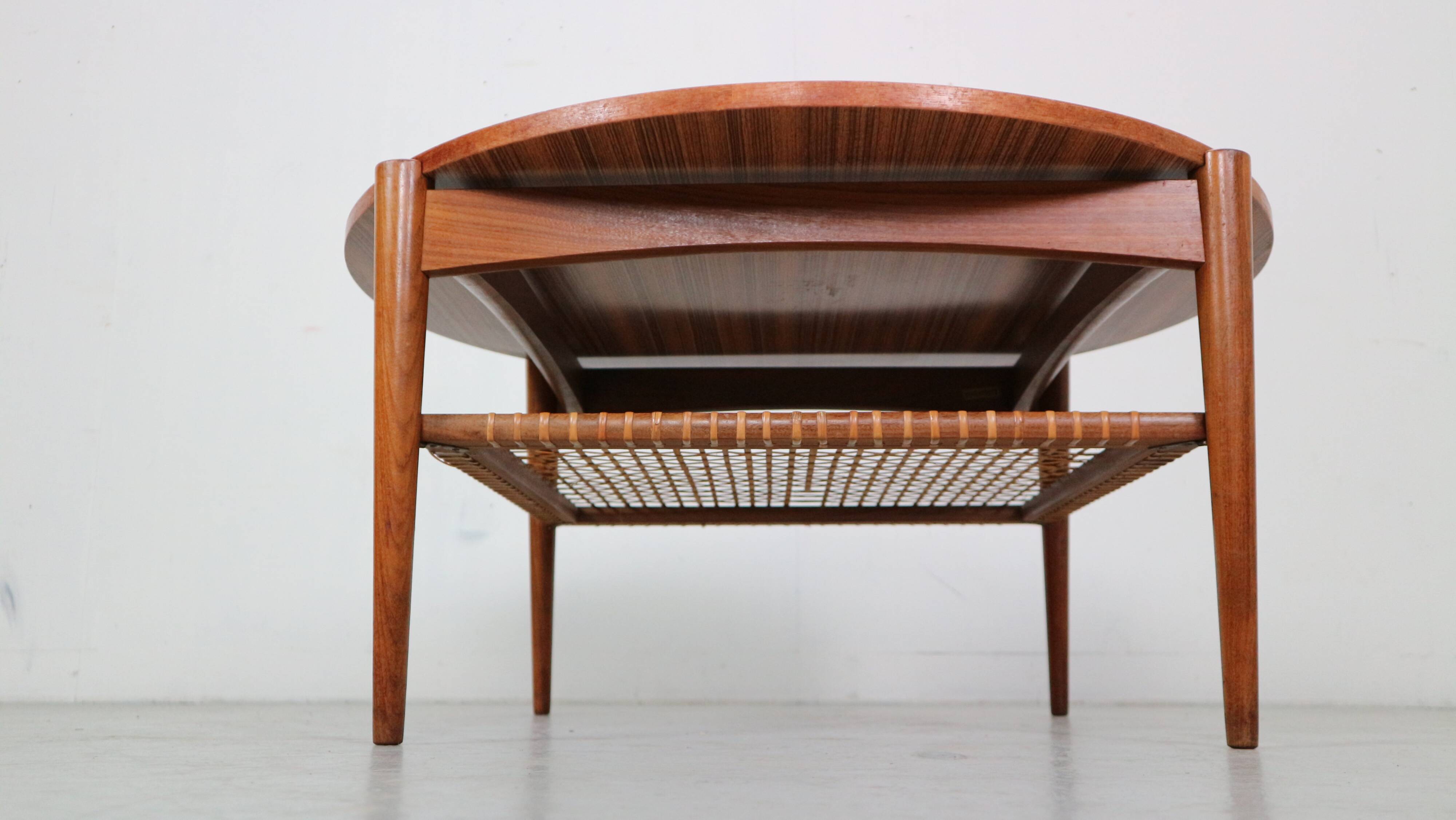 Scandinavian Modern Teak& Rattan Round Coffee Table, 1960's Denmark