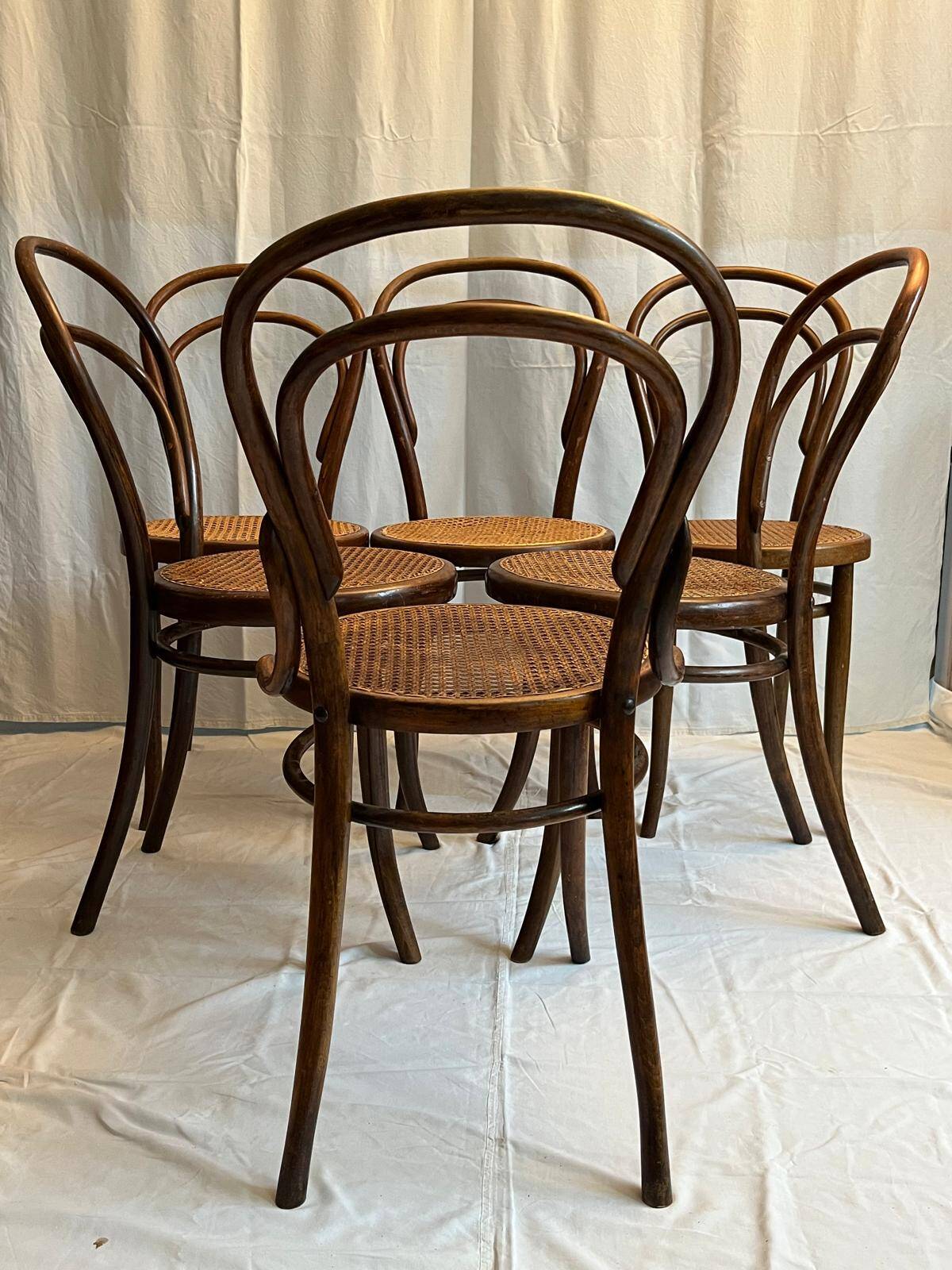 Set of 6 Thonet chairs from the 1930s-40s.