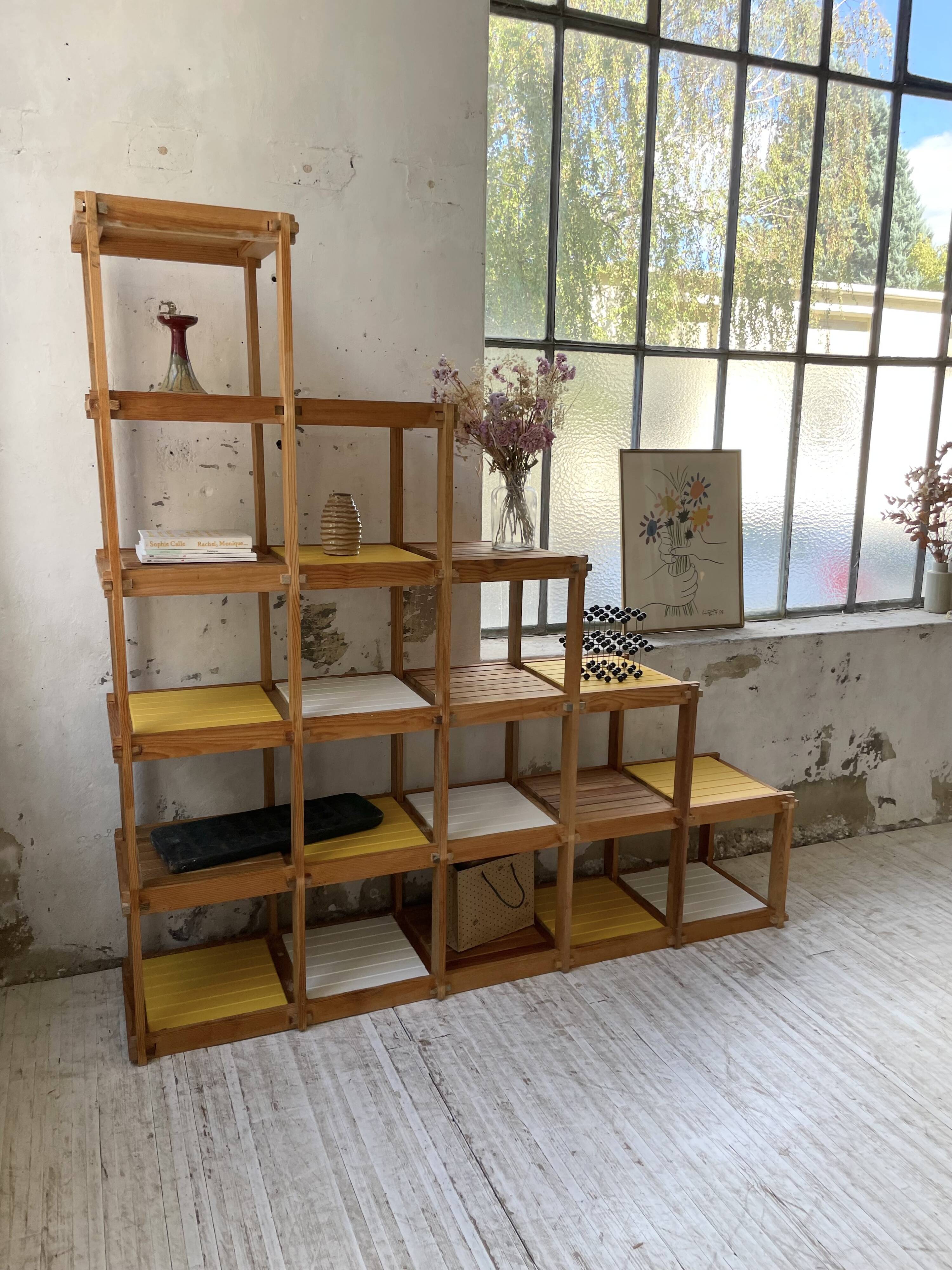 Bauhaus Maison Regain yellow white shelf