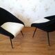 Paire de fauteuils corbeille Bi color restaurés années 50 60 pieds metal