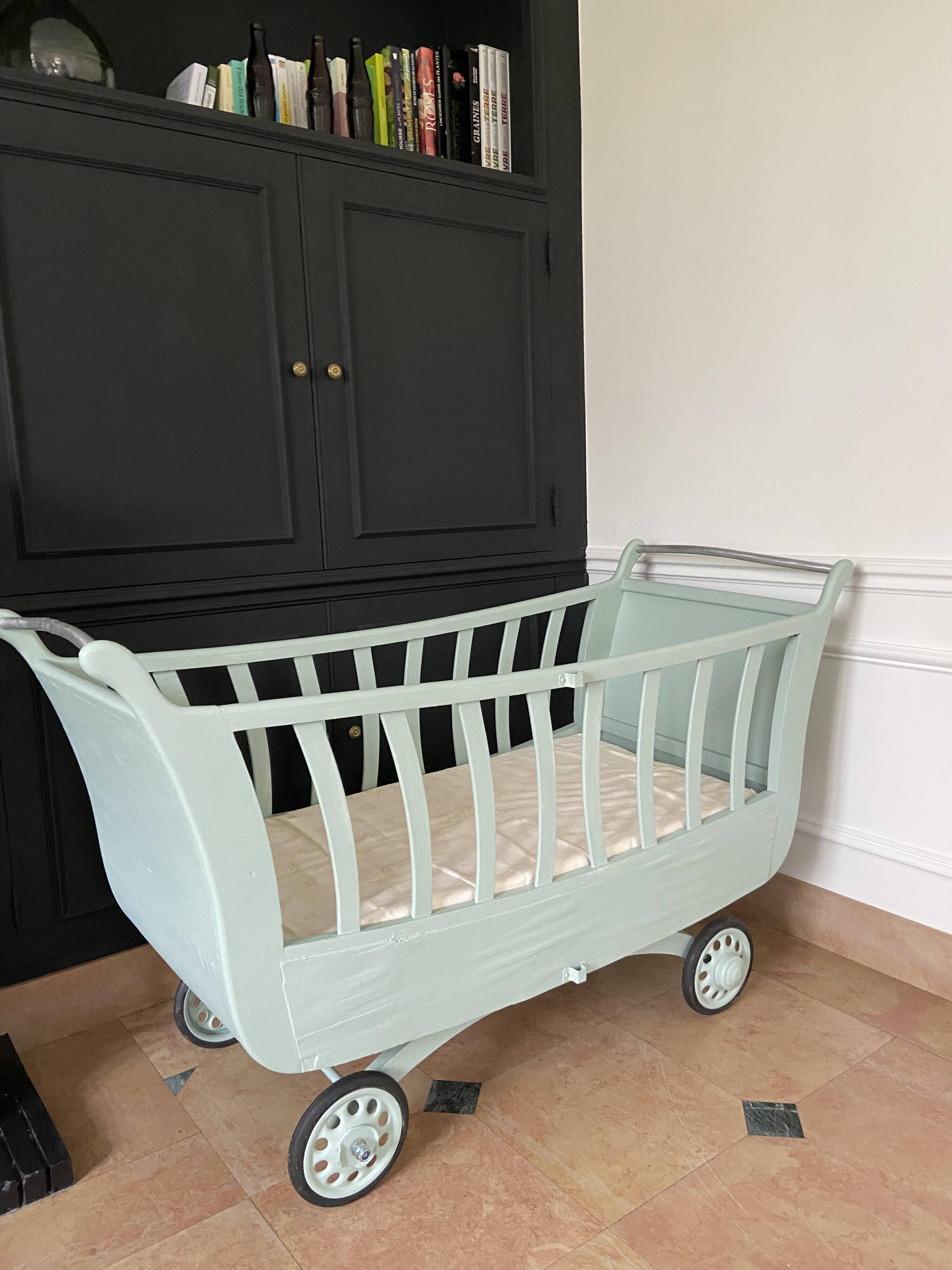 Lit bébé vintage