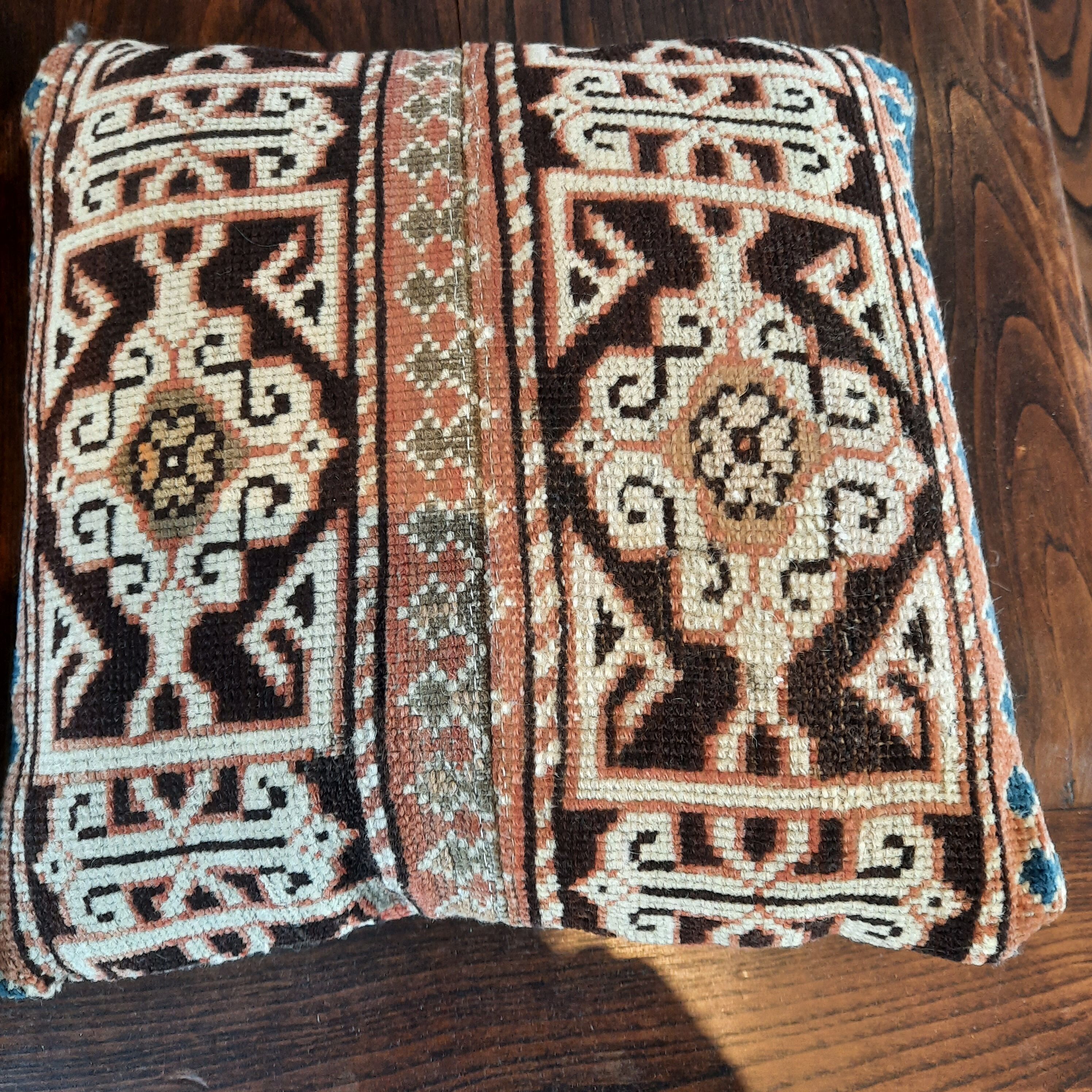 Set of 2 cushions "old oriental carpets"