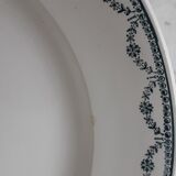 Round dish Saint amand, early XXth