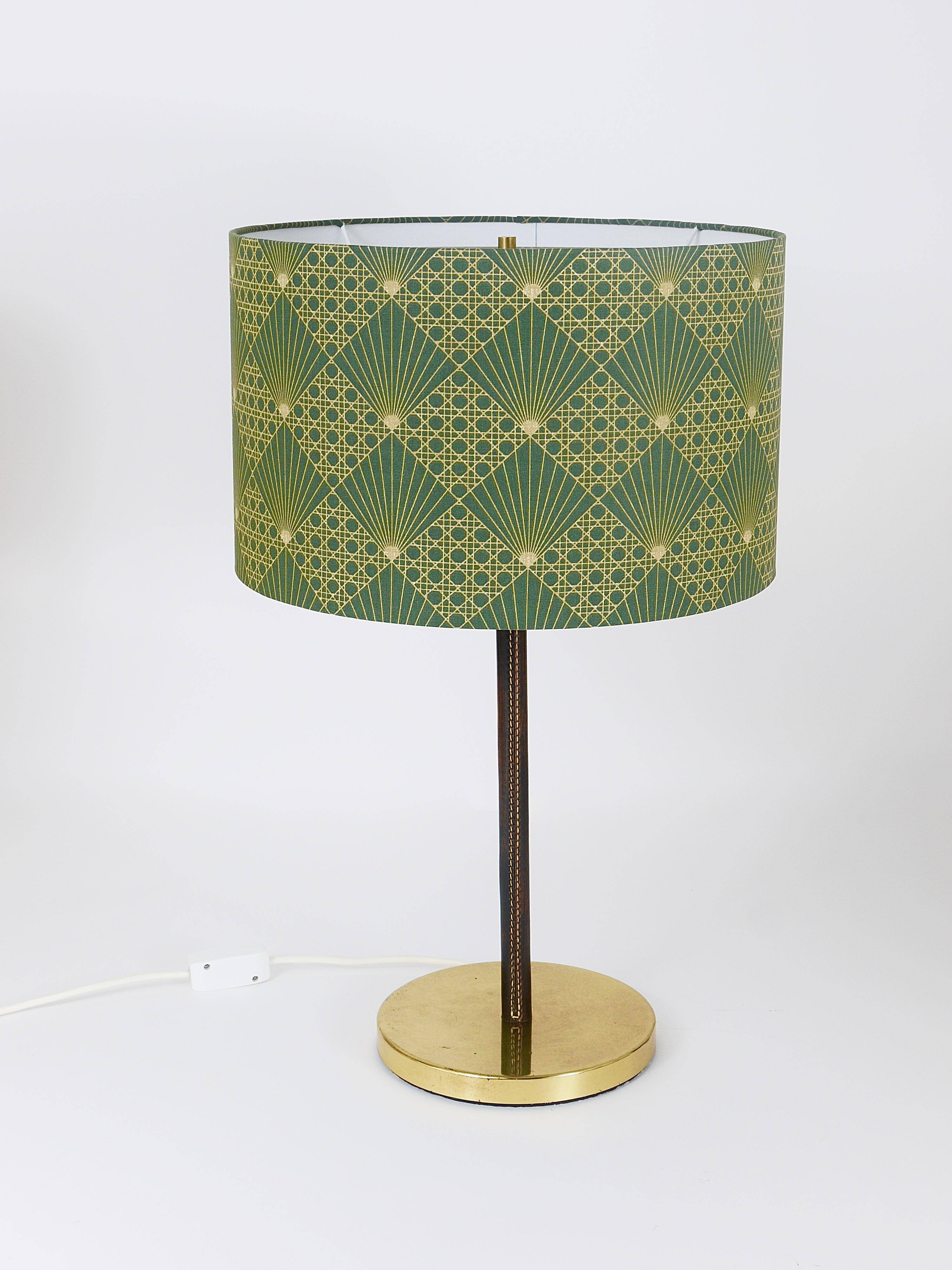 Pair of table lamps or accent lamps in brass and leather by J.T. Kalmar, Mid-Century, Austria, 1960s.