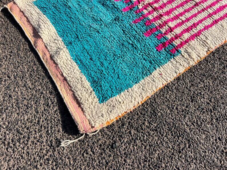 Traditional handmade Berber rug size 150 x 250 cm