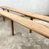 Paire d’anciens grands bancs de ferme