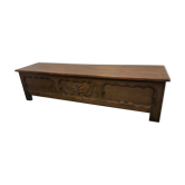 Chest bench