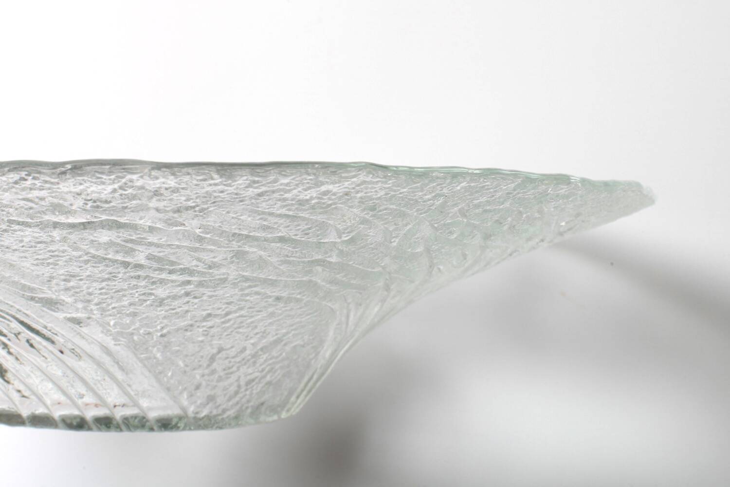 Bol en verre finlandais du milieu du siècle : pièce maîtresse au grand design forestier